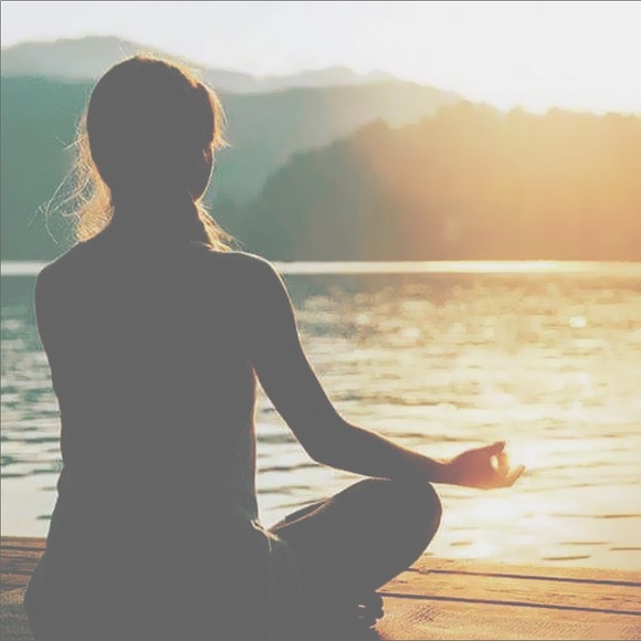 Meet your Posher, Jennifer - Picture 1 of 1